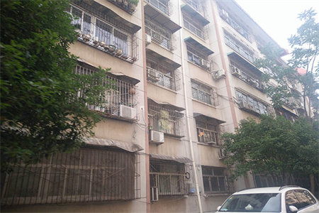 城东龙都花园2室2厅1卫84.6m2精装修